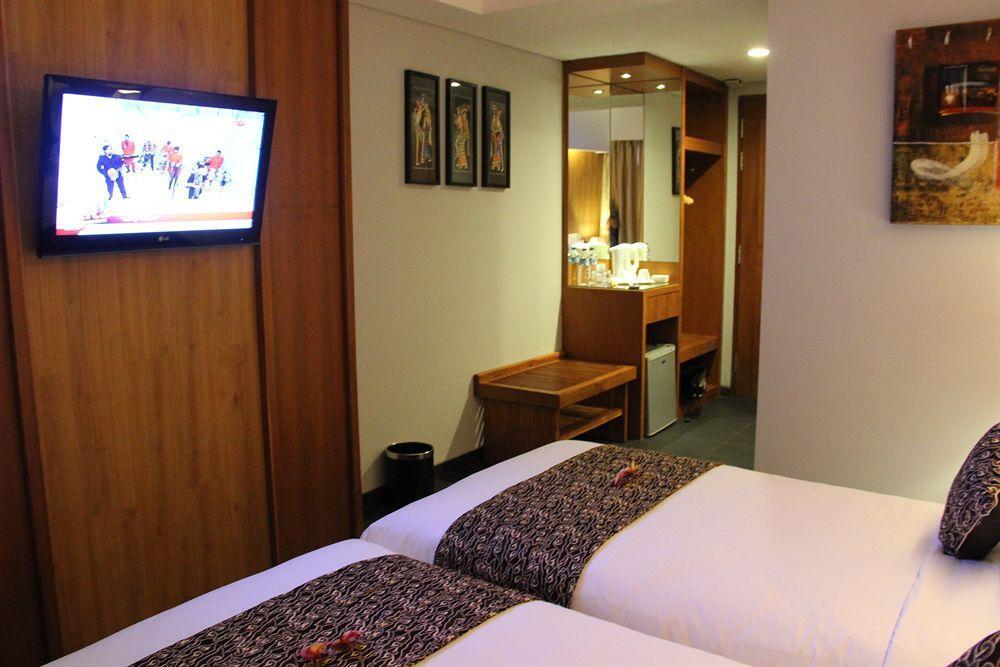 Ping Hotel Seminyak Bali Exterior foto