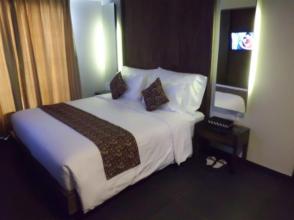Ping Hotel Seminyak Bali Exterior foto